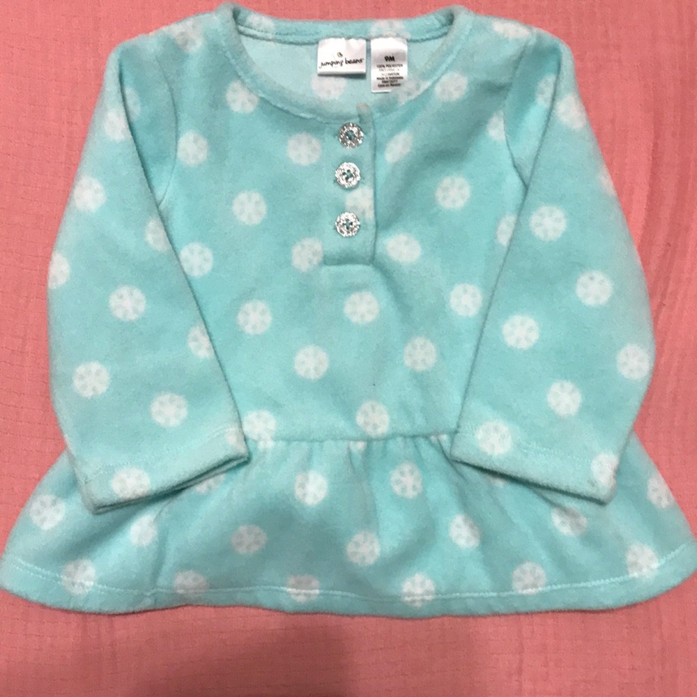 Long sleeve 9 months babygirl top.